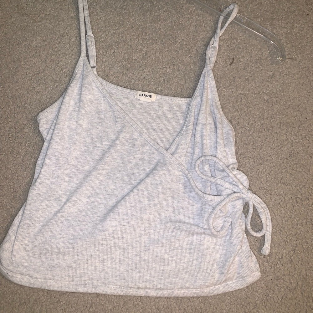 light grey crop tank top